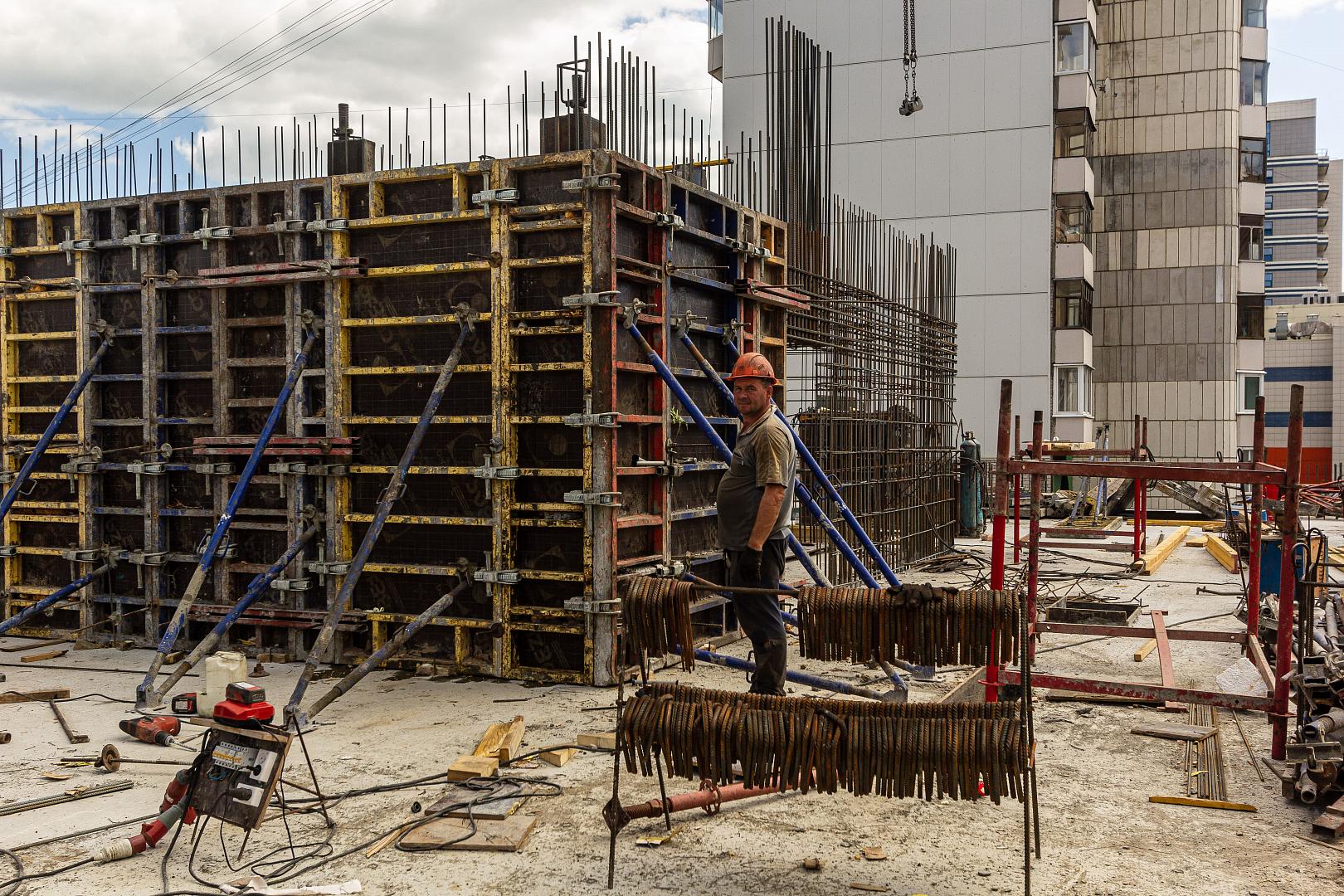 Жк оскар новосибирск. ЖК Оскар Барнаул. Complex Construction.